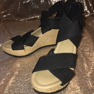 Black wedge espadrille